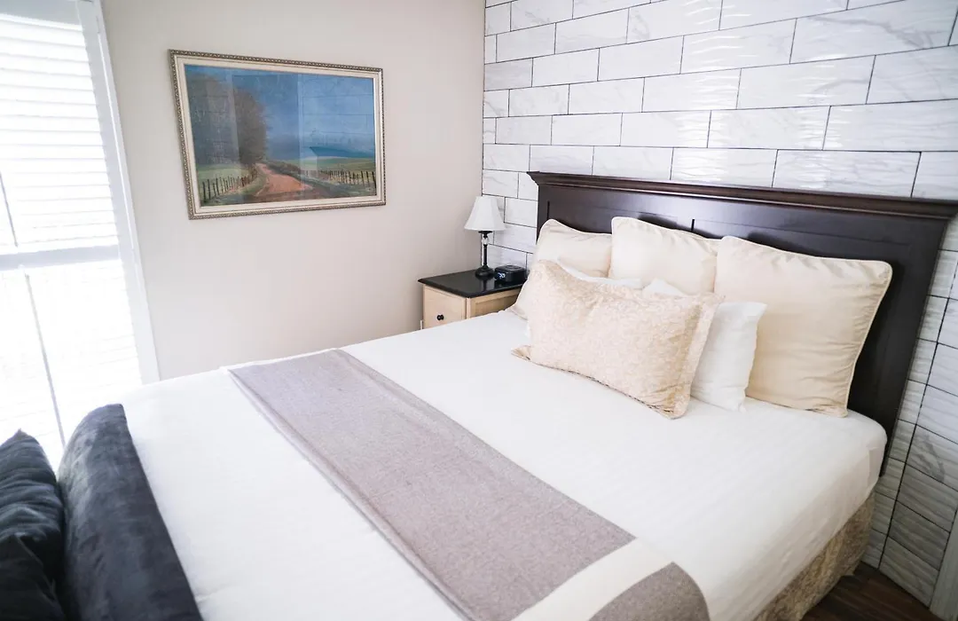 Grass Valley Courtyard Suites-1